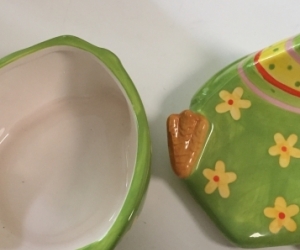 Easter ceramic dish with lid