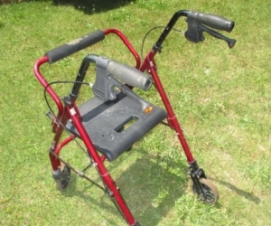 Rollator - Seat, Walker with Handbrakes