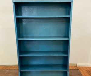 Metal bookcase 1625 high x 915 wide