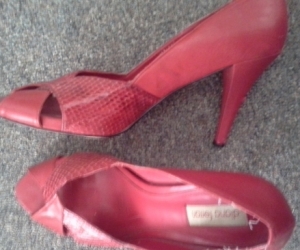 red shoes