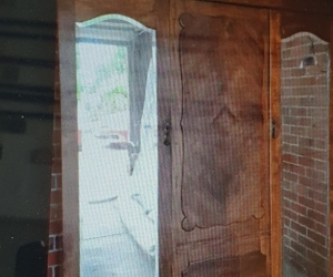 Antique wardrobe for free pick up in Mornington