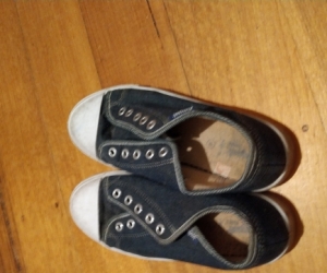 Girls Shoes Size 5/6 Au