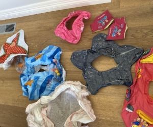 Used inflatable kids pool toys / floaties