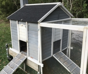 Chicken /rabbit/ guinea pig coop
