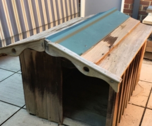Timber Dog Kennel - suit M-L dog.