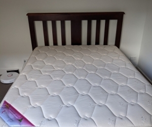 Queen size bed and mattress Bevmarks