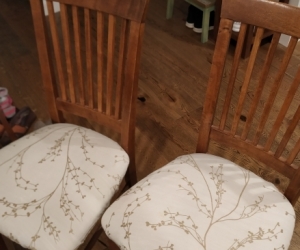 4 wooden dining chairs