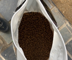 Black Hawk Dog food