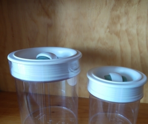 Click clack containers