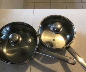 Set of 2 pans