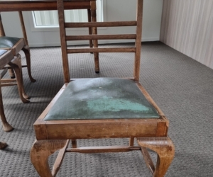 Antique Dining Table and 4 chairs
