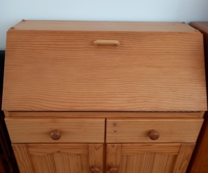 Pine desk