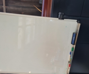 Whiteboard and markers- Altona Meadows ASAP