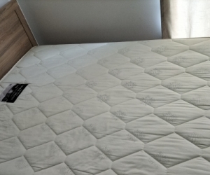 Queen mattress pretty much new