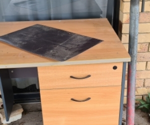 Computer desk