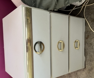 Bedroom dresser & 3 x side drawers