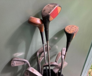 Men's golf clubs and bag