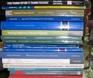 Academic Text Books - Language Teaching (EAL/ESL Teaching Methodology)/Phonology+/Research Methods/IT