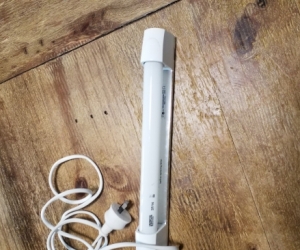 Plug in fluorescent light