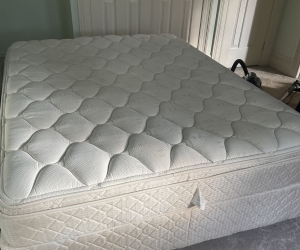 Queen size bed base