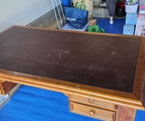 FREE LARGE DESK