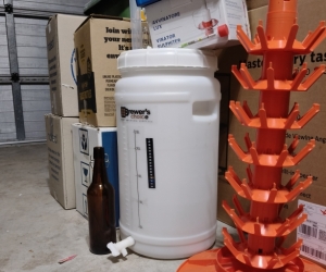 Home Brew Kit & Bottles